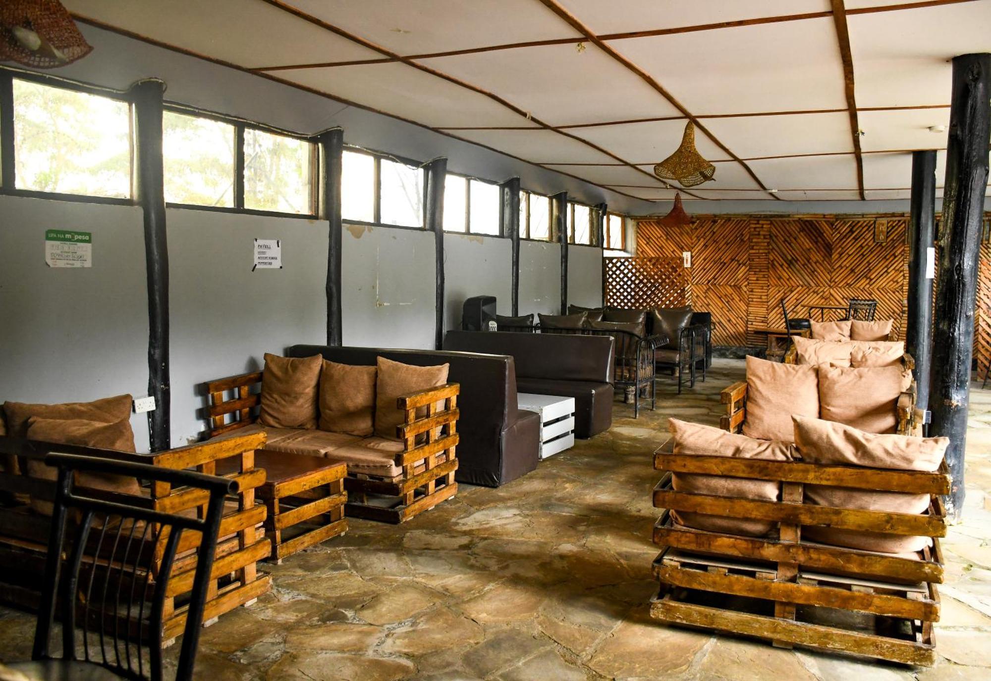 Dovenest Lodge Naivasha Buitenkant foto