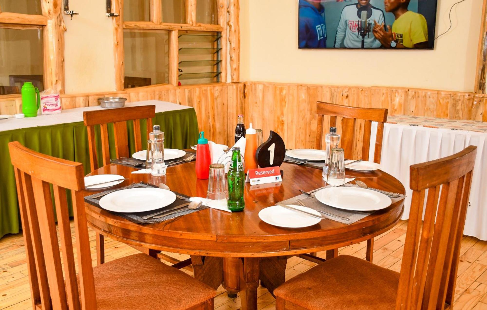 Dovenest Lodge Naivasha Buitenkant foto