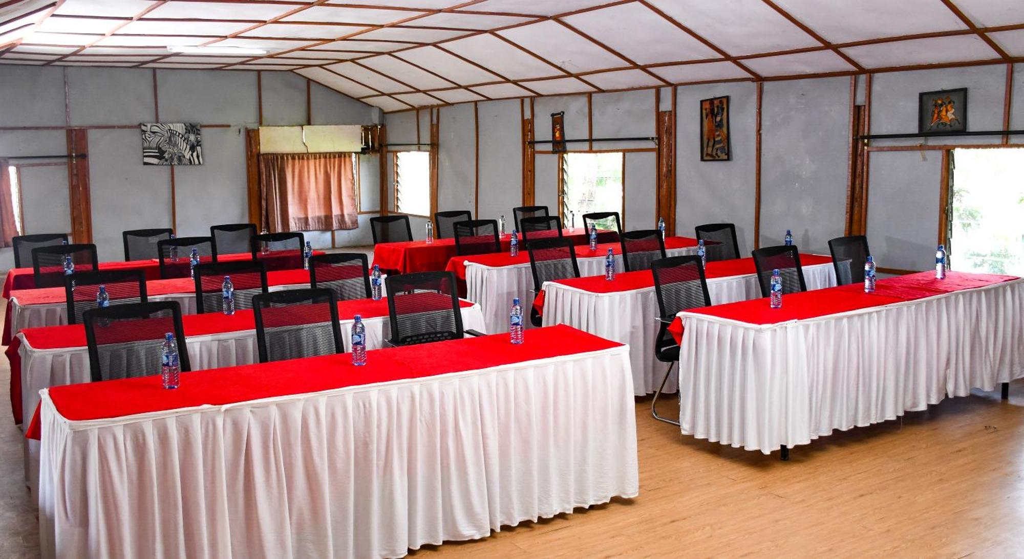 Dovenest Lodge Naivasha Buitenkant foto