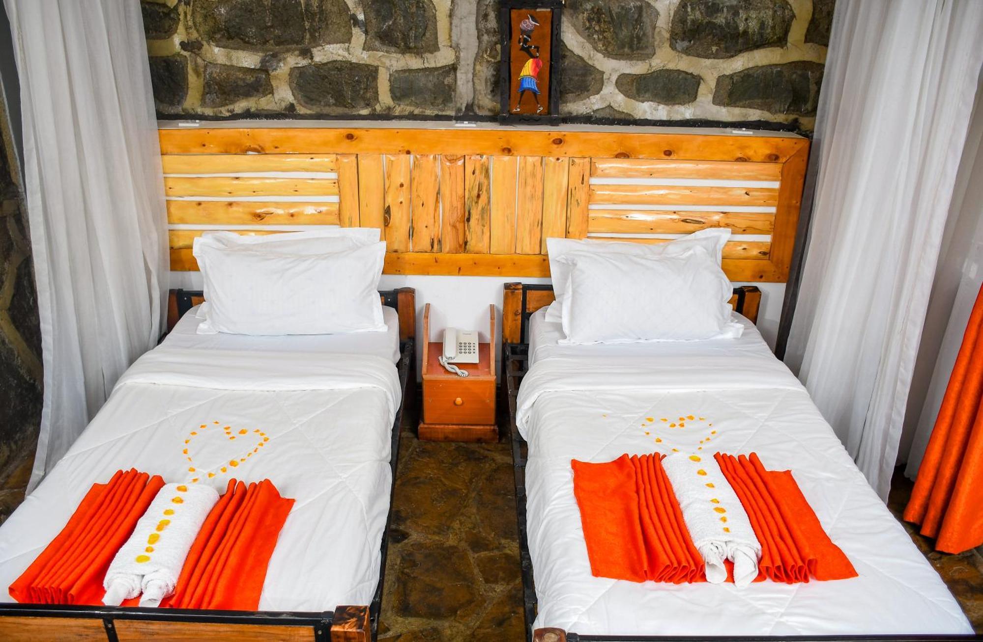 Dovenest Lodge Naivasha Buitenkant foto
