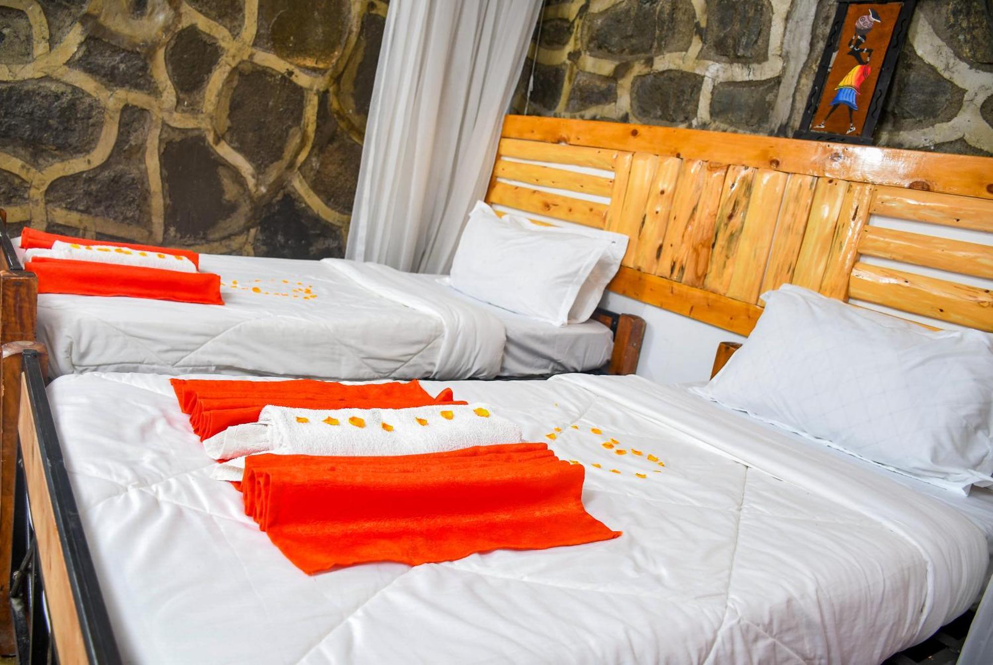 Dovenest Lodge Naivasha Buitenkant foto