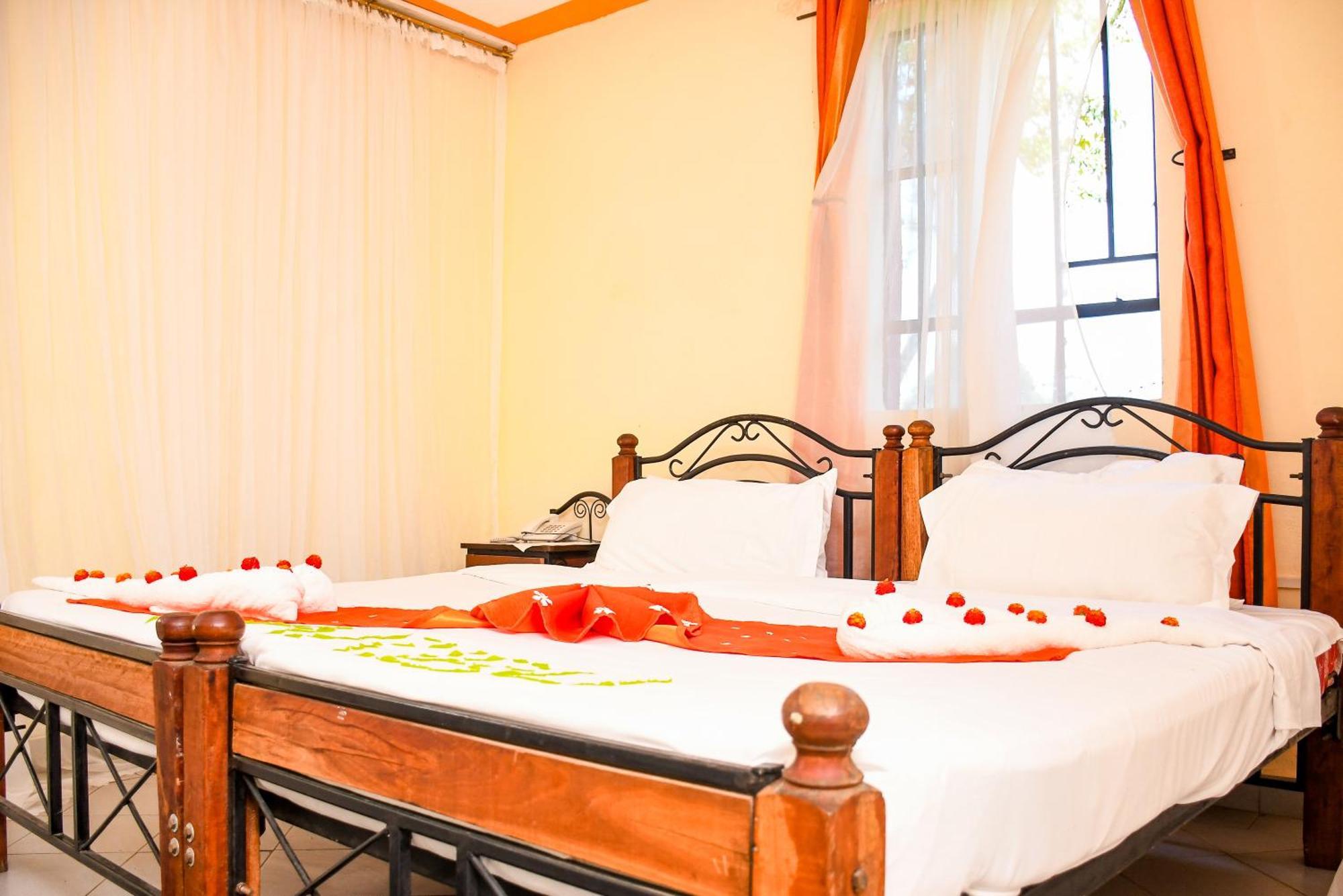 Dovenest Lodge Naivasha Buitenkant foto